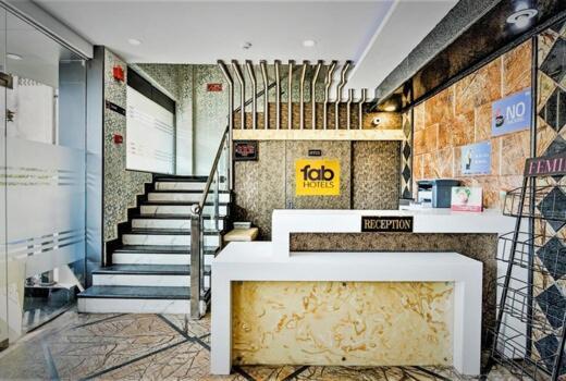 Hotel Metro Лакхнау Экстерьер фото